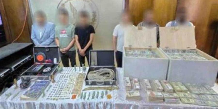 حبس عصابة الآثار المزيفة بالقاهرة