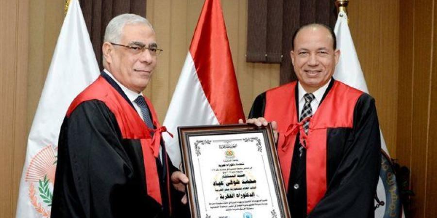 جامعة المنصورة تمنح النائب العام الدكتوراه الفخرية.. صور