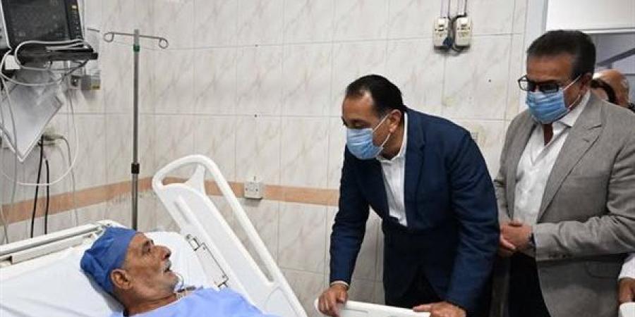 رئيس الوزراء يؤكد أهمية جهود تطوير قدرات المنشآت التابعة للتأمين الصحي
