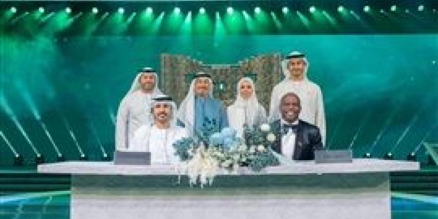 نجم هوليوود "تيري كروز" يتملّك وحدة سكنية فاخرة في مشروع "بن غاطي أكوارايز" في دبي