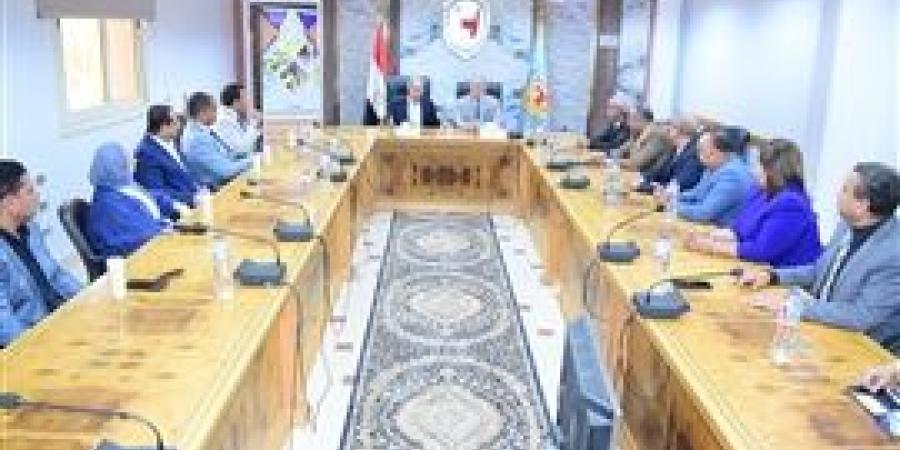بروتوكول تعاون بين كليتي التربية والألسن بجامعة سوهاج ومدارس جيل المستقبل الدولية