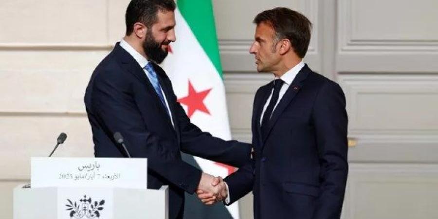 ماكرون يطالب الشرع بمحاكمة مرتكبي الجرائم الإنسانية في سوريا