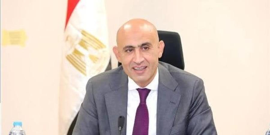وزير التربية والتعليم يبحث مع المدير العام لمكتب التربية العربي لدول الخليج تعزيز فرص التعاون بين الجانبين