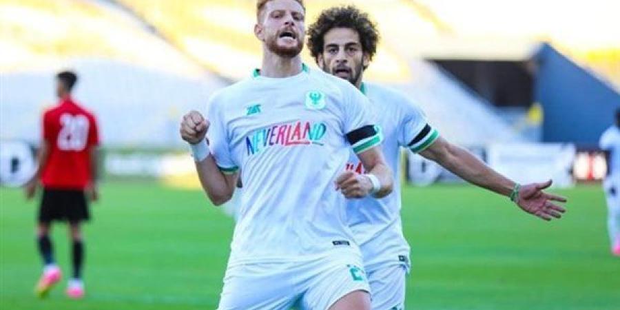 نتيجة الشوط الثاني.. فخر الدين بن يوسف يسجل الهدف الثاني في شباك الأهلي