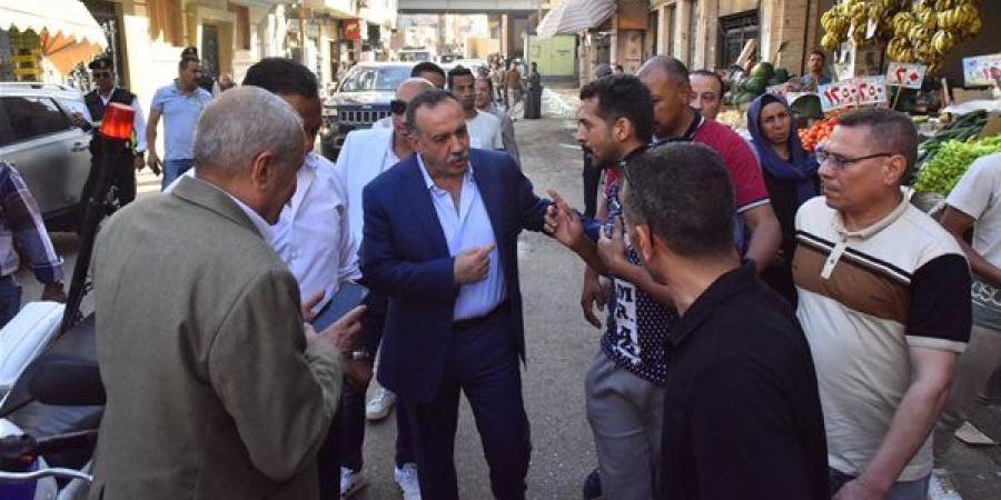 محافظ أسيوط يتفقد شارع رياض عقب إزالة الإشغالات ويشيد بتعاون المواطنين