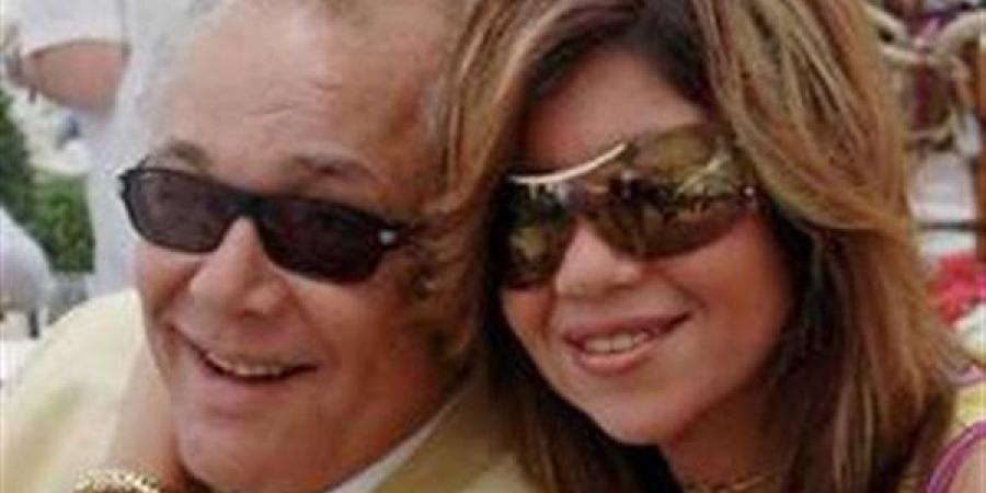 هل انفصلت بوسي شلبي عن محمود عبد العزيز قبل وفاته؟.. تقرير يكشف