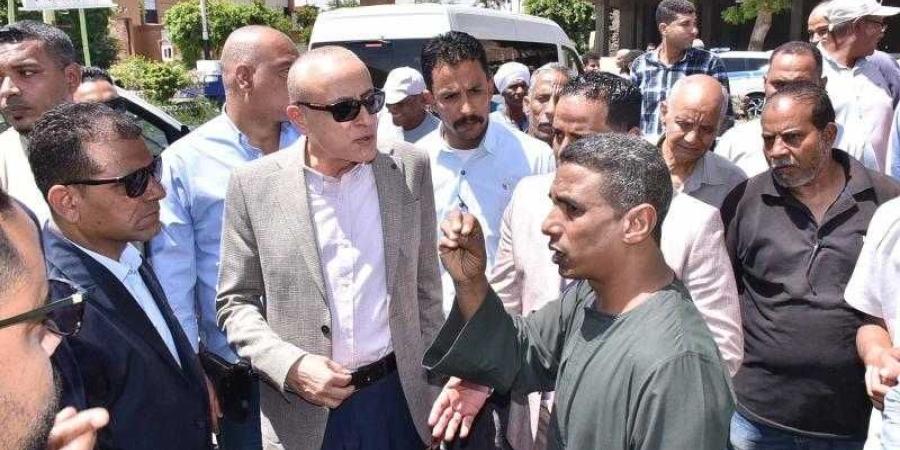 محافظ الأقصر يدشن مبادرة جملها تكملها لتجميل مركز البياضيه