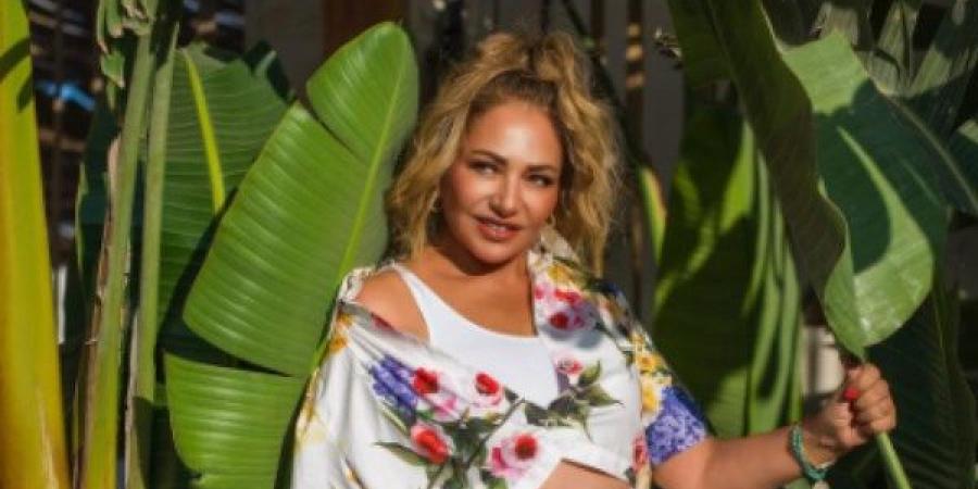 بإطلالة مثيرة للجدل.. ليلى علوي تشارك جمهورها صورًا من أحدث ظهور لها