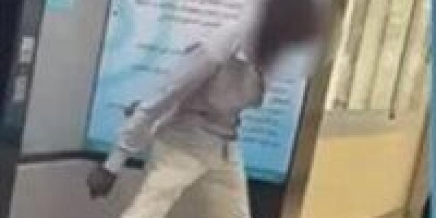 شخص مجهول يقوم بترويع لالعاملين بأحد مستشفيات أسوان بسلاح أبيض