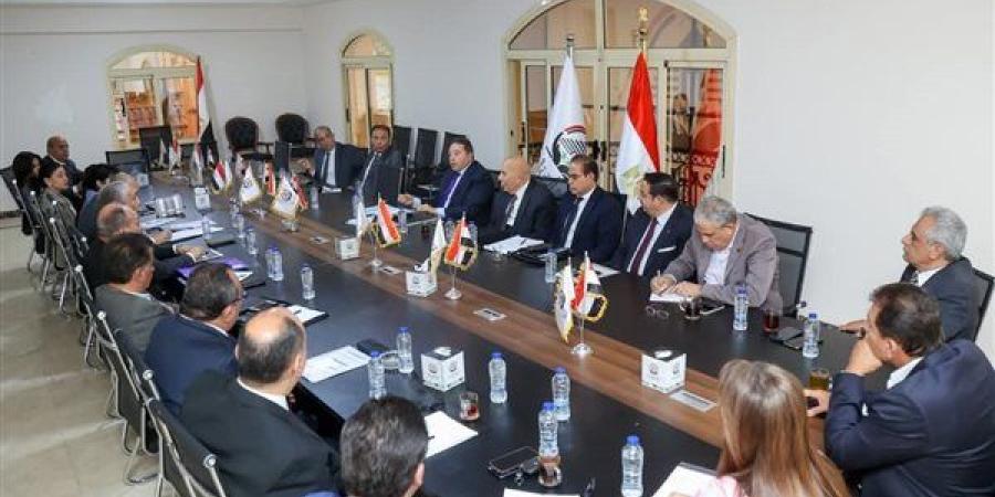 "الجبهة الوطنية": تثمن نهج الدولة المصرية في التعامل مع ملف المهاجرين