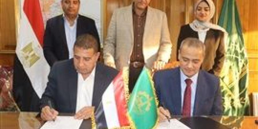محافظ القليوبية يشهد مراسِم توقيع بروتوكول تعاون لإقامة معرض لمؤسسة دار المعارف