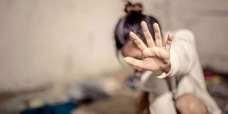 استدرجوها بالزراعات.. التحقيق في محاولة 3 طلاب هتك عرض طفلة بكرداسة