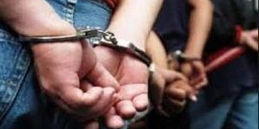 ضبط المتهمين بالترويج لبيع الاسلحه البيضاء عبر مواقع التواصل الاجتماعي