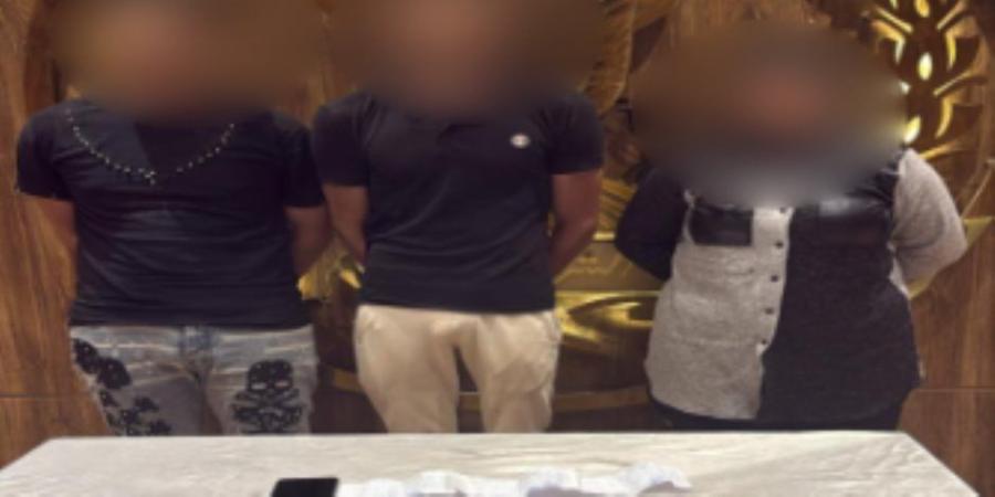 ضبط 3 تعدوا على سائق وأكرهوه على توقيع إيصالات أمانة وتحويل مبالغ مالية
