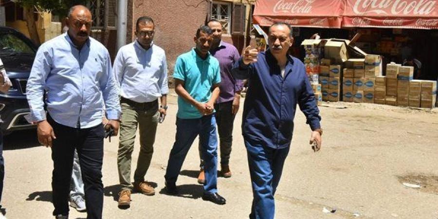 محافظ أسيوط يتفقد منطقة مساكن عزبة السجن ويوجه بإزالة الإشغالات وتحسين البيئة