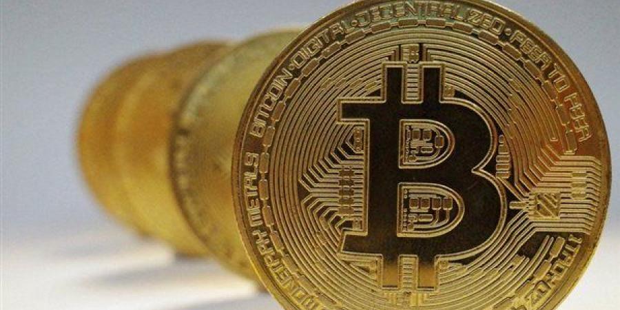 أسعار العملات المشفرة اليوم الجمعة.. بيتكوين تتجاوز 100 ألف دولار وتواصل الصعود
