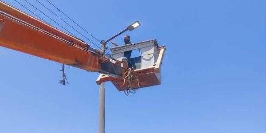 محافظ أسيوط: استمرار أعمال صيانة وتركيب كشافات ...