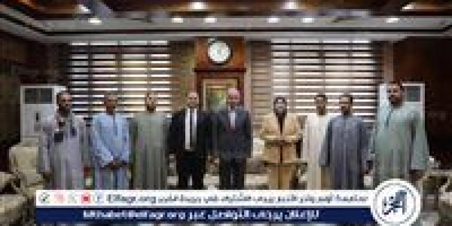 محافظ المنيا: المرحلة الثانية من مبادرة توفير منظومة نقل آمنة تضيف 10 ميكروباصات جديدة لخطوط قرى ديرمواس
