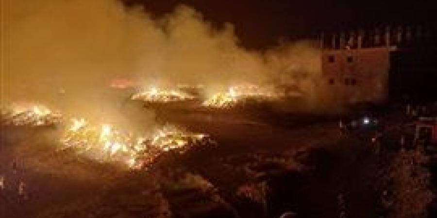 الدفع ب19 سيارة إطفاء و22 فنطاس مياه للسيطرة علي حريق الغربية