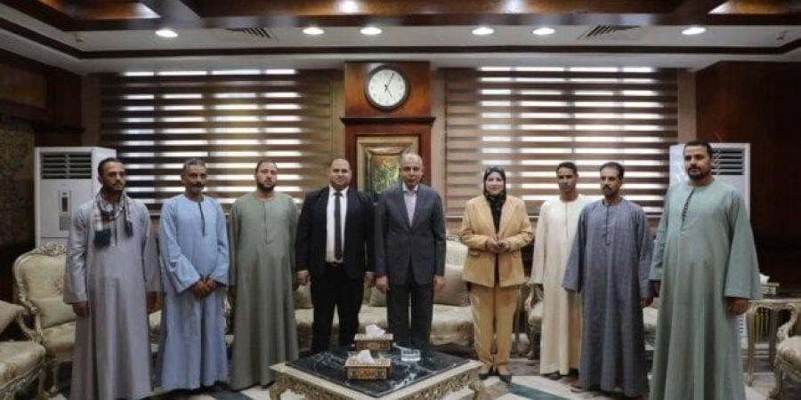 «نصف مليون مستفيد».. إطلاق 10 ميكروباصات جديدة بدعم محافظ المنيا لخدمة قرى ديرمواس