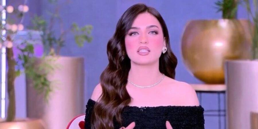 «العيلة تأتي أولا يا شيماء».. ياسمين عز تكشف سبب اعتذارها عن مهرجان كان