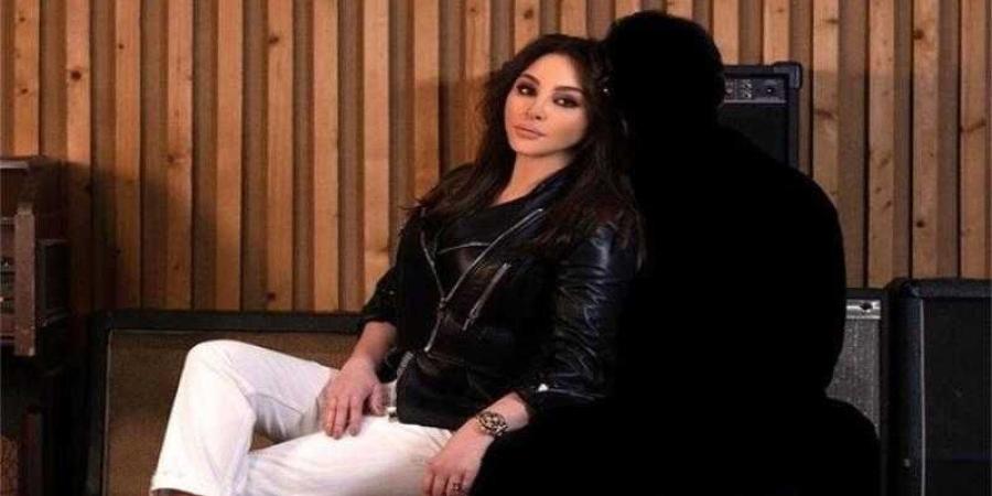 إليسا تواصل تسجيل ألبومها الجديد استعدادًا لصيف 2025