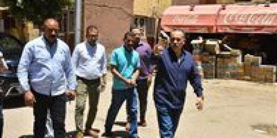 محافظ أسيوط يتفقد منطقة مساكن عزبة السجن ويوجه بإزالة الإشغالات وتحسين البيئة الحضرية