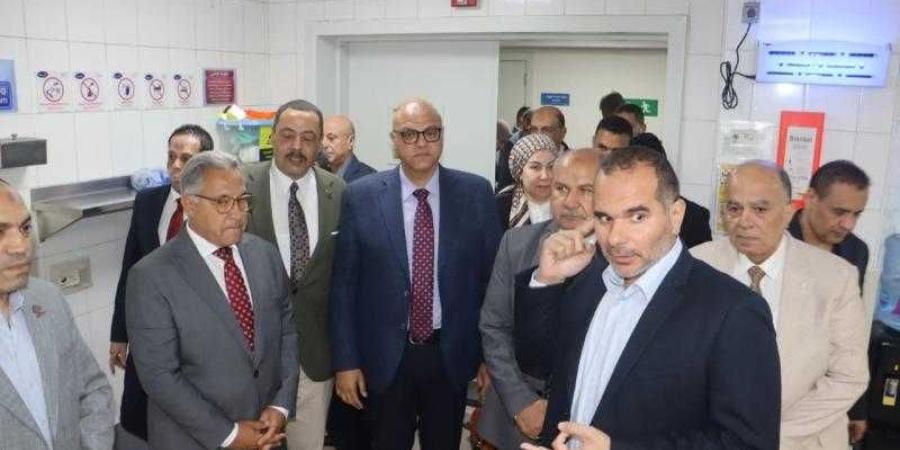محافظ القليوبية يستقبل وفد لجنة الإدارة المحلية ...