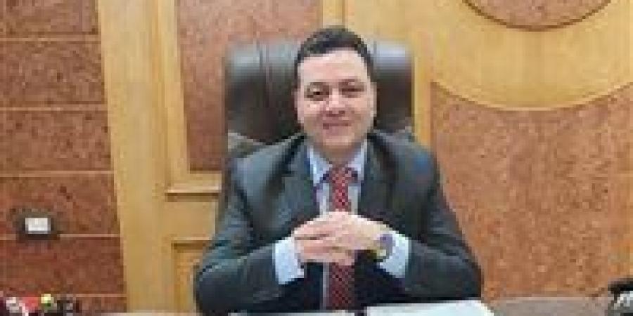 "بعد الحكم بالمؤبد علي المتهم".. محامي أسرة طفل طفل مدرسة البحيرة يتنحى عن استكمال القضية
