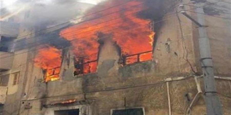 بينهم 3 أشقاء.. إصابة 5 أشخاص بحالات اختناق فى حريق شقة سكنية ببنها