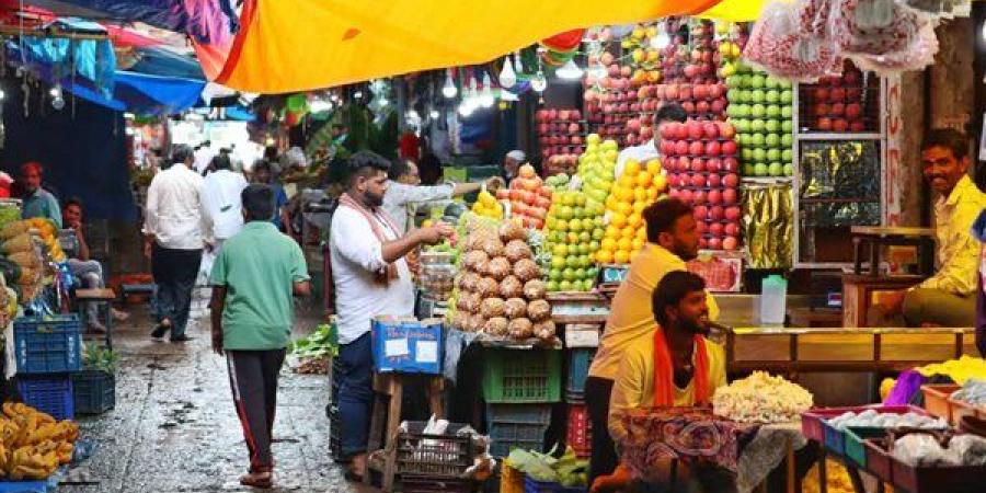 الأسواق الهندية تشهد تراجعًا كبيرًا وسط تصاعد التوترات الحدودية مع باكستان