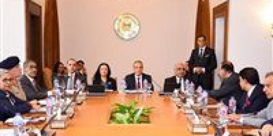 وزير الشئون النيابية يشارك في ثاني جلسات اجتماع اللجنة العليا الدائمة لحقوق الإنسان