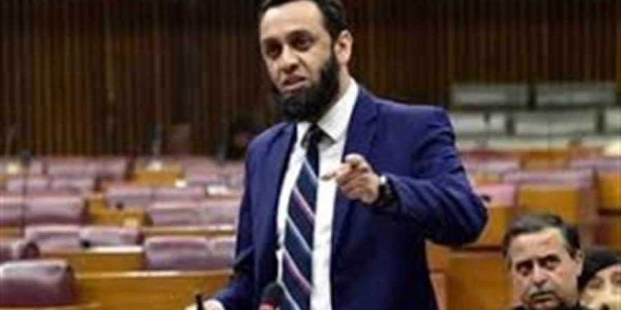 وزير الإعلام الباكستاني: لم تحدث أي انتهاكات لوقف إطلاق النار مع الهند حتى الآن