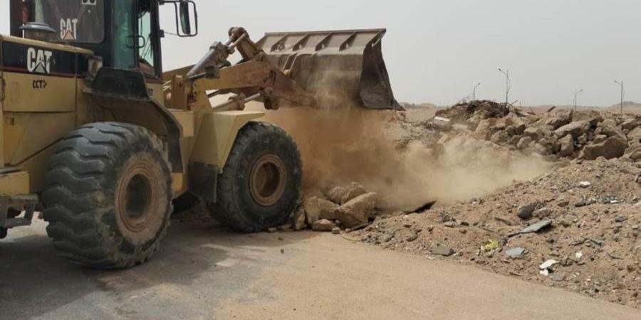 جهاز مدينة الشروق ينفذ حملة مكبرة لرفع المخلفات