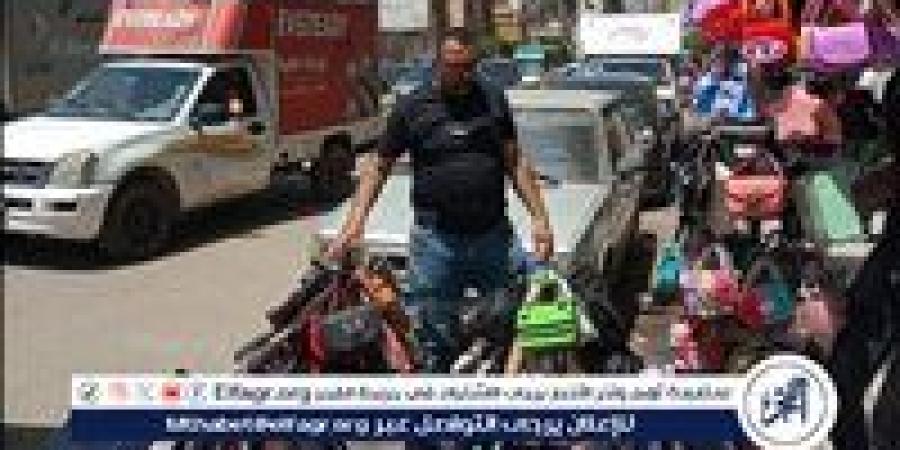 غرب المنصورة تواصل حملاتها لرفع التعديات على حرم الطريق وتداهم أمكان النباشين وضبط مهامتهم