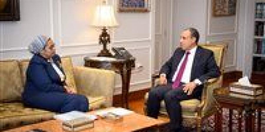 وزير الخارجية يرحب بتجربة مصر الرائدة في دعم حقوق المرأة وتمكينها