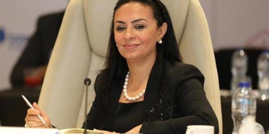 وزيرة التضامن: من لديه بطاقة خدمات متكاملة من حقه الحصول على سيارة المعاقين