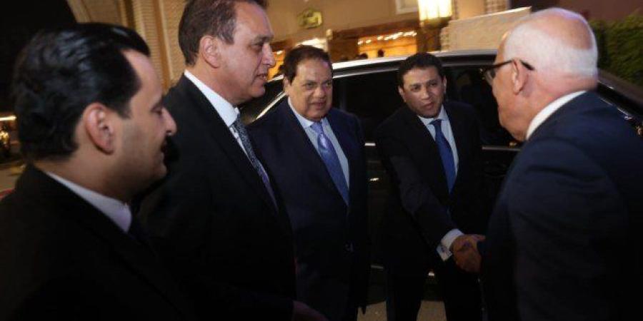 بحضور نخبة من كبار الإعلاميين.. بدء عزاء زوجة الإعلامي محمد شردي بمسجد الشرطة (صور)
