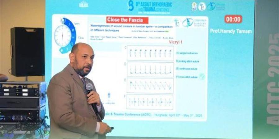 قسم العظام بطب قنا يشارك في مؤتمرات أقسام العظام بالإسكندرية وأسيوط