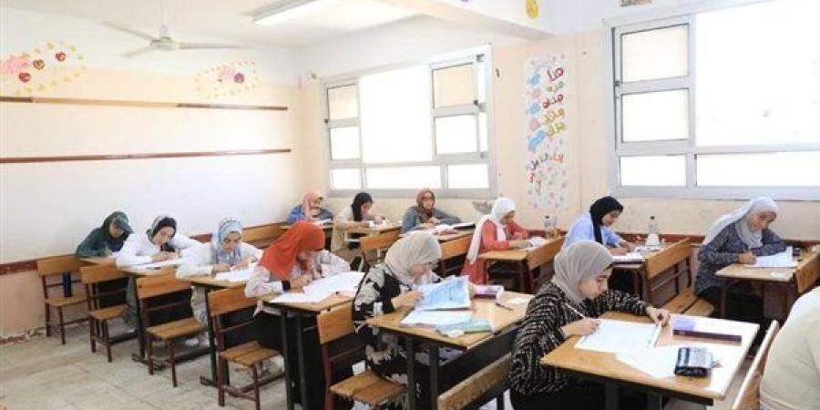 جدول امتحانات الصف الثاني الإعدادي الترم الثاني 2025 بالقاهرة