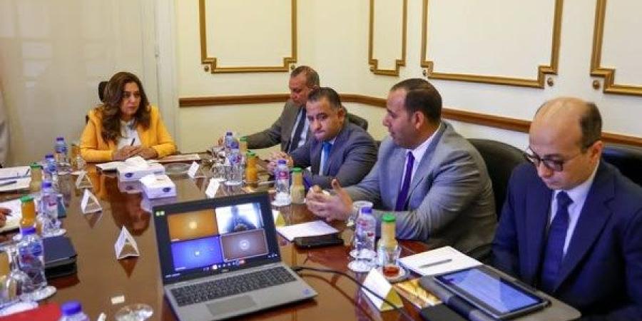 وزيرة التنمية المحلية تؤكد حرص الحكومة على استغلال المزايا التنافسية لجميع المحافظات