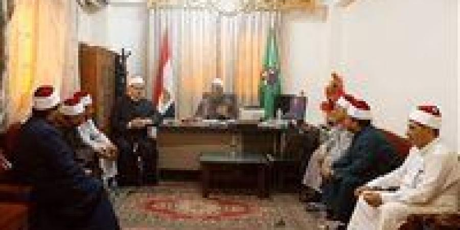وكيل اوقاف الفيوم يجتمع بالمفتشين ومديري إدارات أبشواي والعجميين والشواشنة