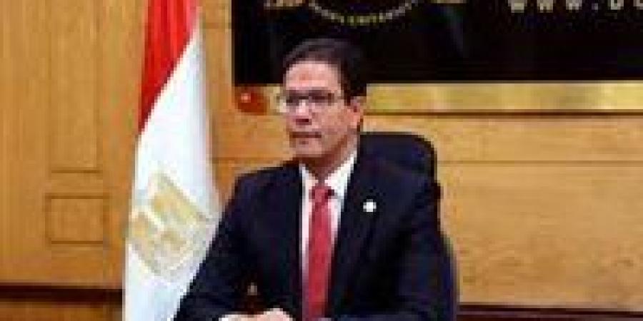 رئيس جامعة بنها يؤكد أهمية دور ور الأنشطة الطلابية في الحفاظ علي التراث والهوية المصرية