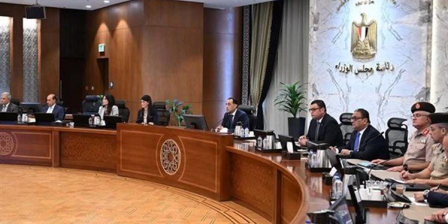 رئيس الوزراء يتابع الموقف التنفيذي للمرحلة الأولى من المبادرة الرئاسية "حياة كريمة"