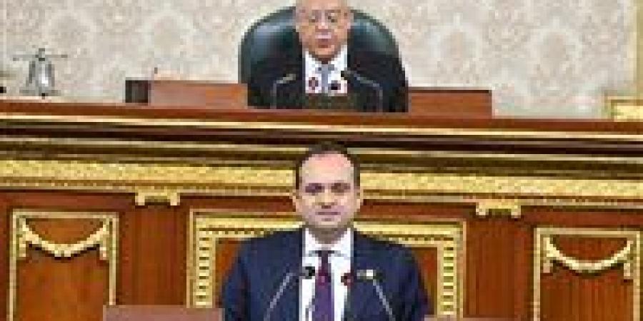 مجلس النواب ينشر جانبا من مناقشات مشروع قانون تعديلات مزاولة مهنة الصيادلة«فيديو»