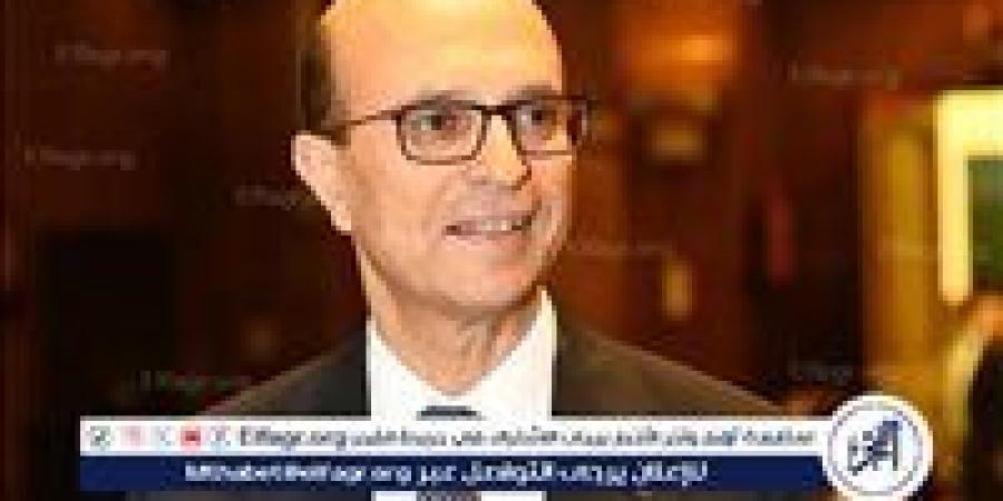 رئيس جامعة أسيوط يهنئ كوادر مهنة التمريض في يومهم العالمي معربًا عن تقديره لعطائهم الإنساني وتفانيهم النبيل