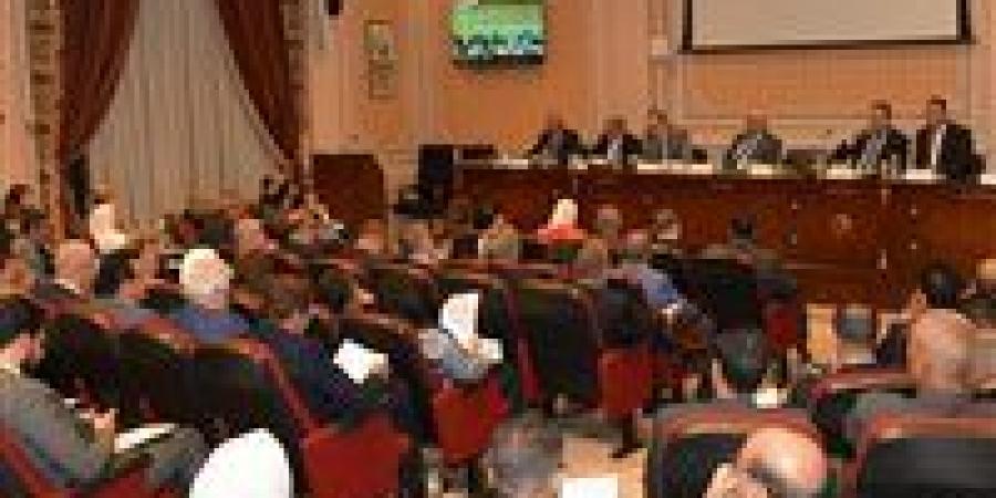 السجيني: المستأجرين عليهم مسؤولية وطنية.. والملاك مختلفين على الفترة الانتقالية لإخلاء الشقق.. و25 ألف عقار آيل للسقوط بسبب الإيجار القديم