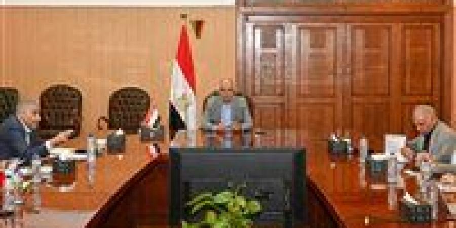وزير الري يتابع حالة المنظومة المائية والنجاح في الوفاء بالاحتياجات المائية المتزايدة مع موجة الحرارة