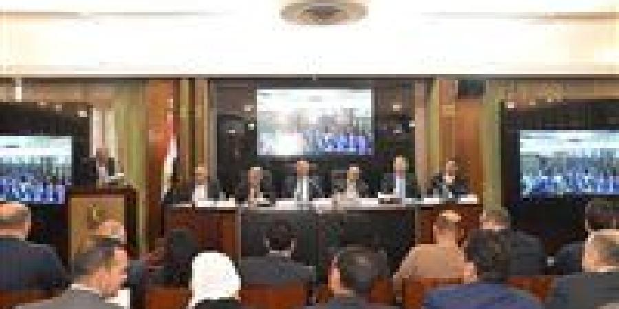 سنسحق موتا من مشروع قانون الحكومة.. المستأجرون أمام البرلمان: نطالب بإلغاء الطرد بالإيجار القديم والاكتفاء بزيادة الأجرة.. والمجلس يرفض عبارة "التهجير القسري"