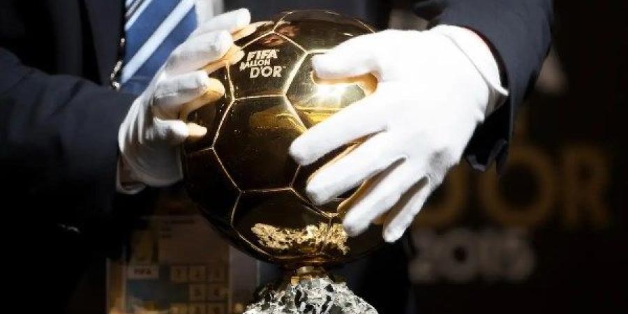 لمن تذهب جائزة البالون؟.. صلاح ينافس 3 نجوم